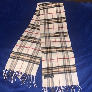 V. FRAAS SCARF